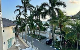 Apartamento pé na areia praia Tombo